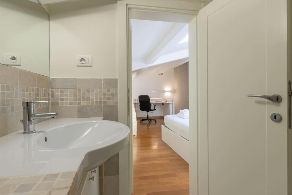 Ammirato Duplex In Firenze Bagian luar foto